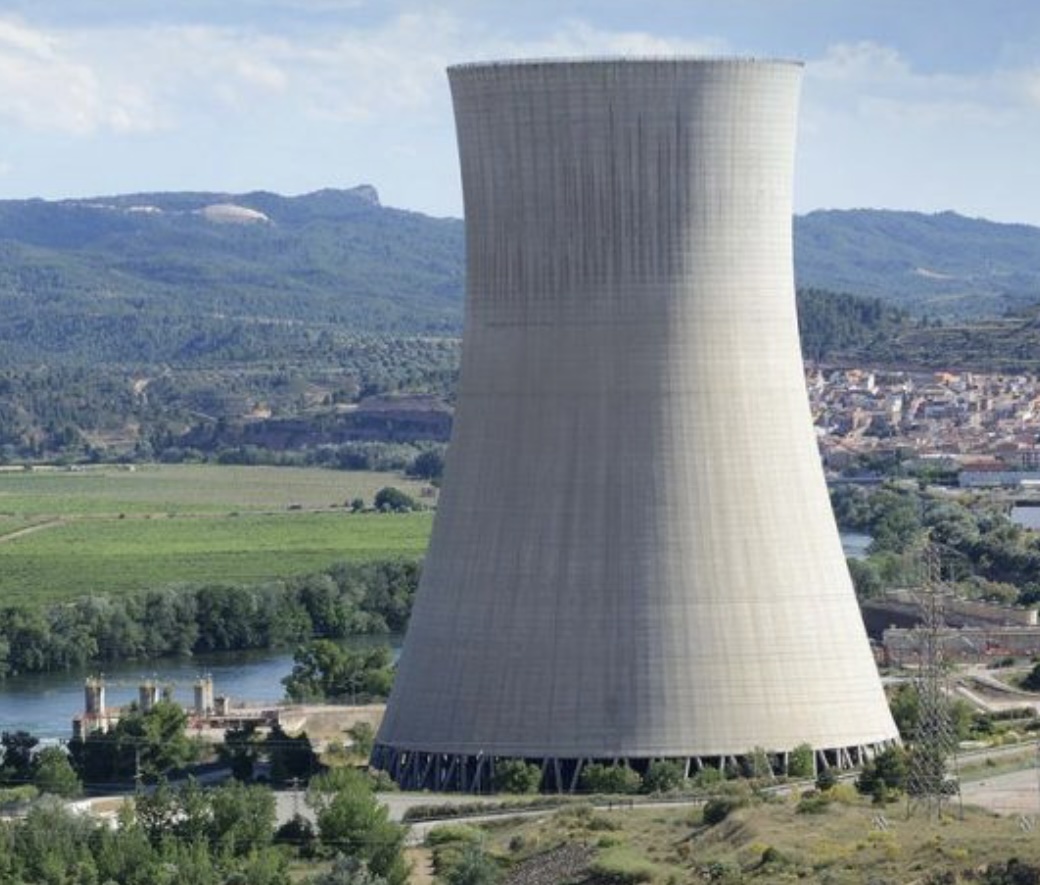 Una avería en la nuclear de Ascó obliga a Red Eléctrica a activar el servicio de emergencia SRAD