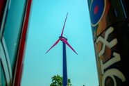 Octopus Energy builds wind turbine at Glastonbury Festival to help power festival food stalls