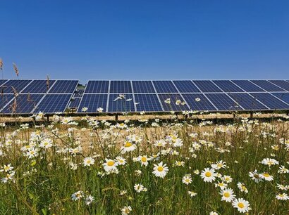 Casi el 57% de toda la electricidad que generó España en 2024 fue de origen renovable