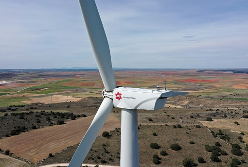 Las renovables aportaron más del 50% de la electricidad en 69 países en 2023  