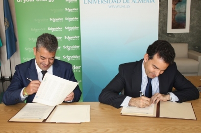 La Universidad de Almería y Schneider se unen para impulsar la formación en "tecnologías digitales para gestión energética"