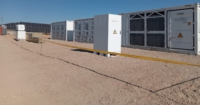 Alter Enersun instalará baterías por valor de más de 500 megavatios hora en sus parques solares en los próximos cuatro años  