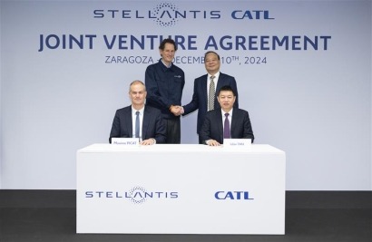 Stellantis y la china CATL invertirán 4.100 millones para levantar la mayor gigafactoría de baterías de España en Zaragoza