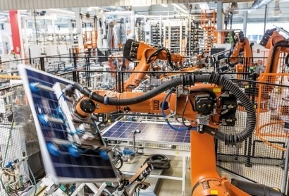 Los 27 se comprometen a fabricar en la UE el 40% de sus paneles solares, aerogeneradores y baterías
