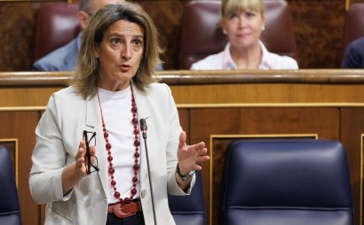 La batalla de la eólica marina lleva a la ministra Ribera al Congreso