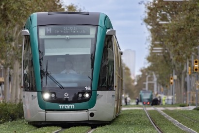 Barcelona estrena en sus tranvías la tecnología sin catenaria de Alstom  