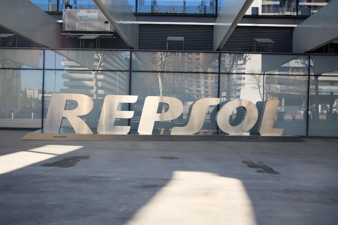 Repsol amenaza con la deslocalización si se mantiene el impuesto del 1,2% a las grandes energéticas