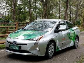 Toyota presenta en Brasil el primer vehículo híbrido eléctrico-etanol