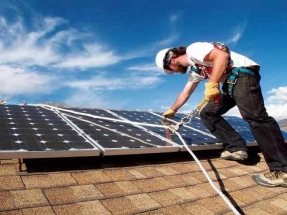 Bruselas formará a más de 100.000 trabajadores en fotovoltaica en los próximos tres años