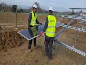 Estabanell firma en Girona su primer parque solar fotovoltaico catalán