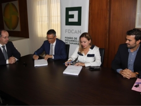 Lanzarote da luz verde a los cuatro aerogeneradores que integrarán el parque eólico de Arrecife