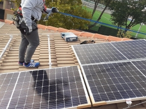 La iniciativa de inserción Haz Solar inaugura su primera instalación solar para autoconsumo