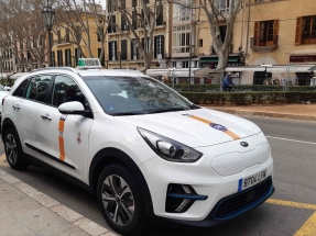 Baleares estrena sus dos primeros taxis eléctricos