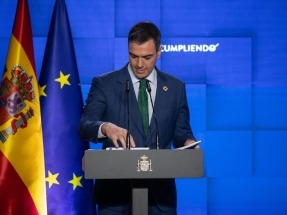 Sánchez confirma la extensión del gravamen a energéticas en 2025, pero con incentivos a la descarbonización