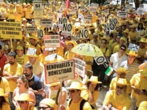 Los pequeños productores de energía solar reclaman justicia en un vídeo-protesta