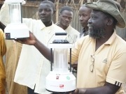 IBC Solar y Kaïto donan lámparas solares a estudiantes de Senegal