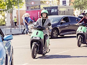 Llegan más motos eléctricas compartidas a Madrid