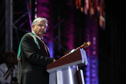Asume López Obrador como presidente y se para una licitación de renovables