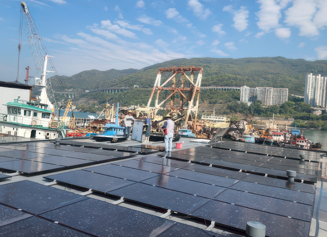 Wang & Lee Group Acquires SolarHK Limited 